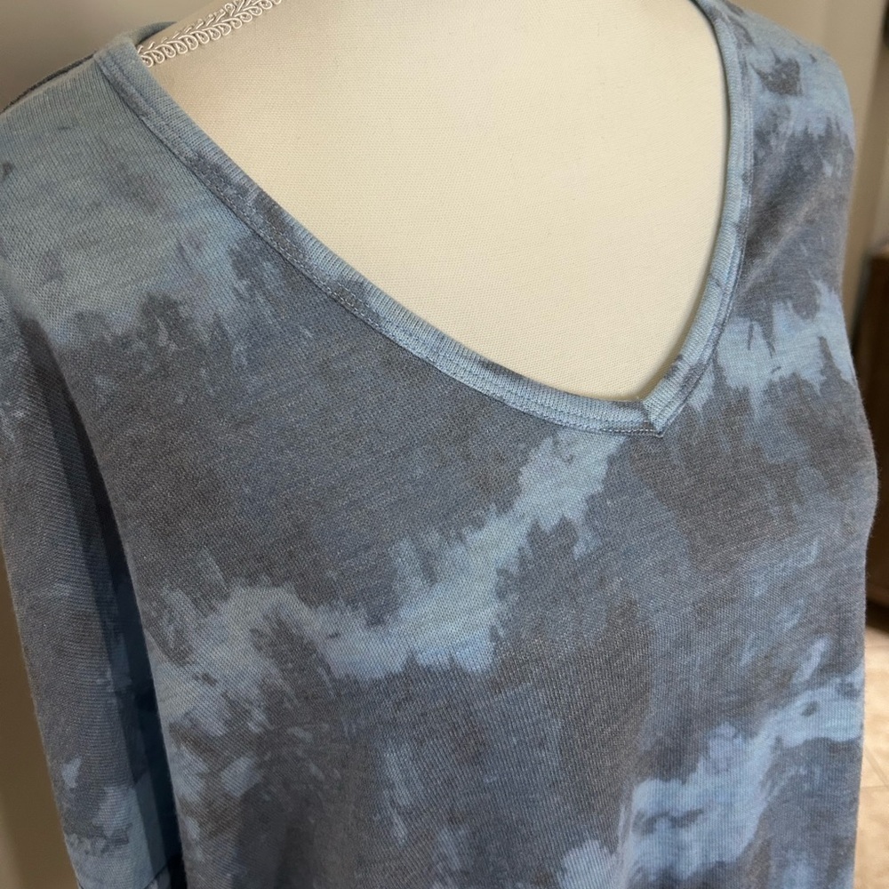 Democracy Blue and Gray Tie-Dye 3/4 Sleeve Top - Picture 3 of 10
